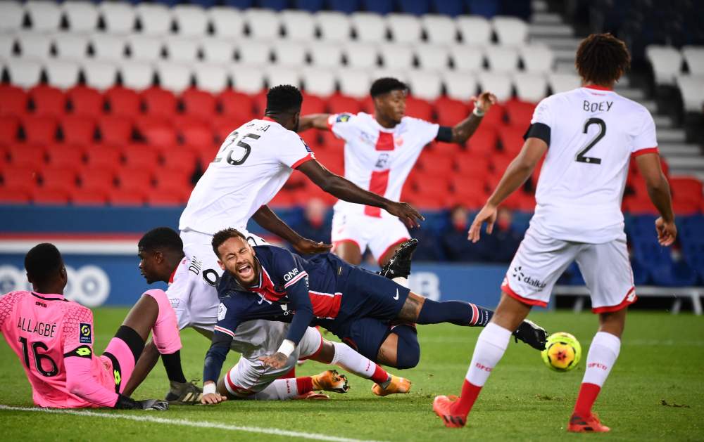 卡昂队在主场力克第戎,取得两连胜 卡昂队在主场力克第戎,取得两连胜