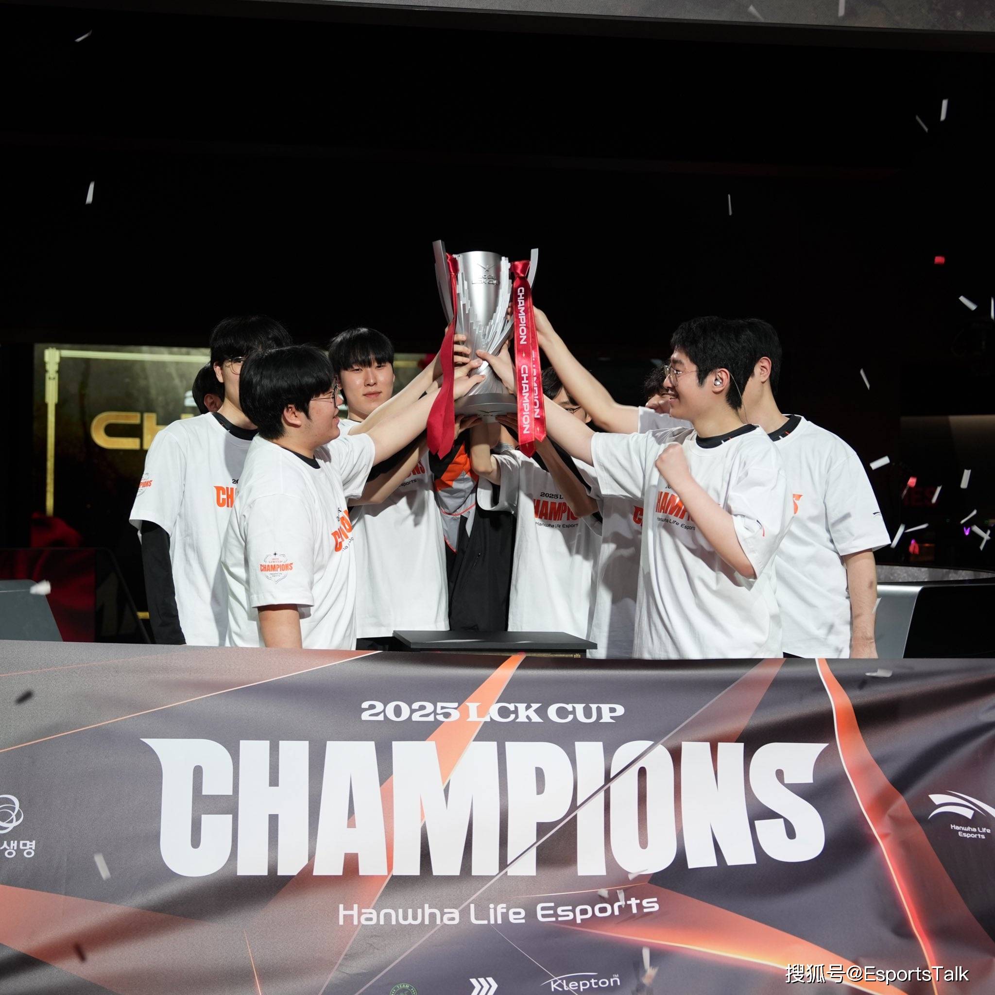 全明星对决冠军，中场逆袭力争冠军