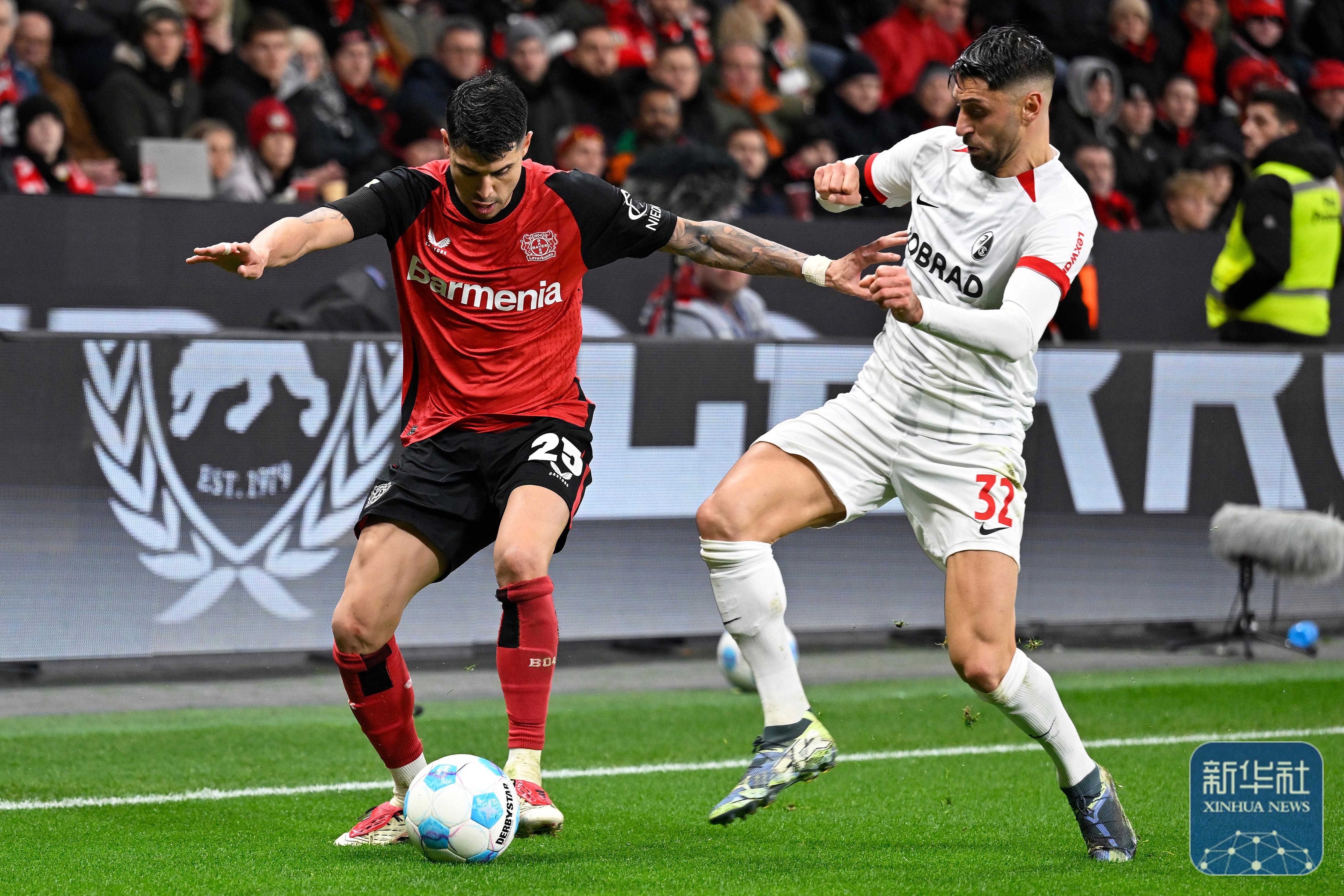 包含勒沃库森寻求客场突破，争取关键胜利的词条