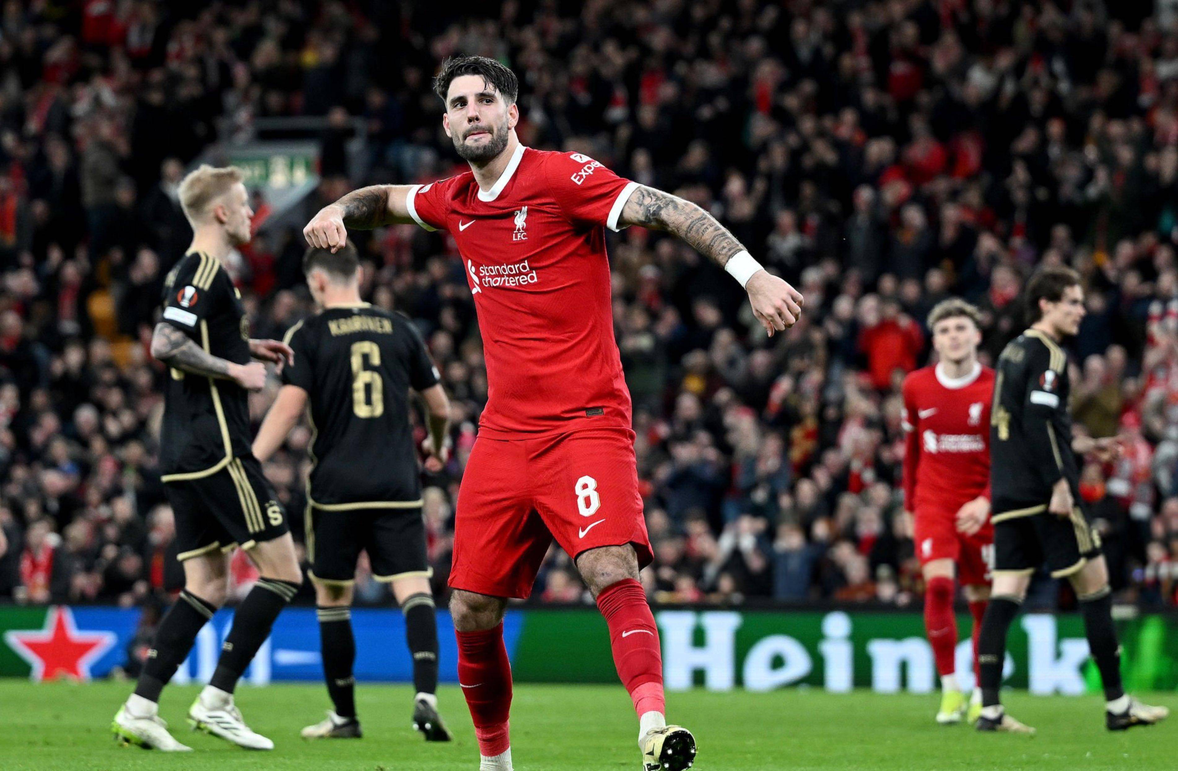 包含勒沃库森寻求客场突破，争取关键胜利的词条