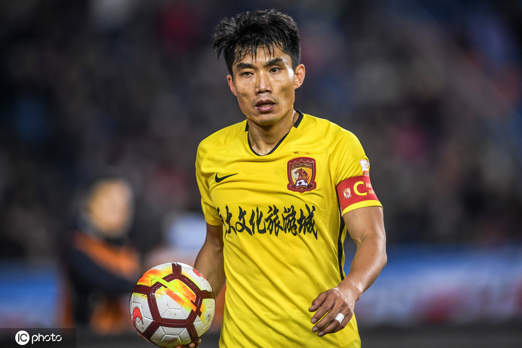 杜高肯决定退役,广州恒大球迷为其送别 杜高肯决定退役,广州恒大球迷为其送别